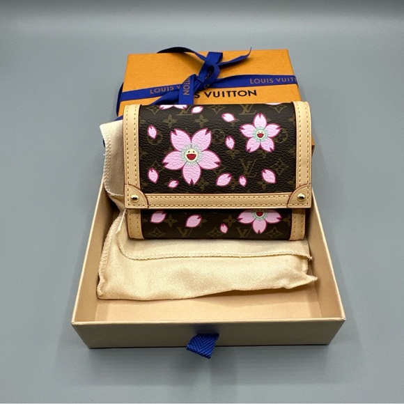 SOOD ON X POST 

Louis Vuitton LV x TM Victorine Wallet Cherry Blossom - Picture 2 of 7